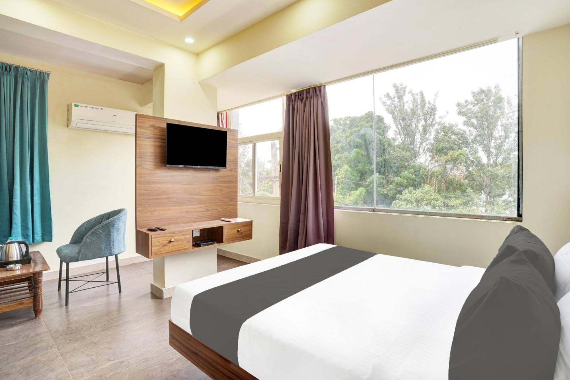 Hotel O Gayathri Metro Deluxe บังกาลอร์ ภายนอก รูปภาพ