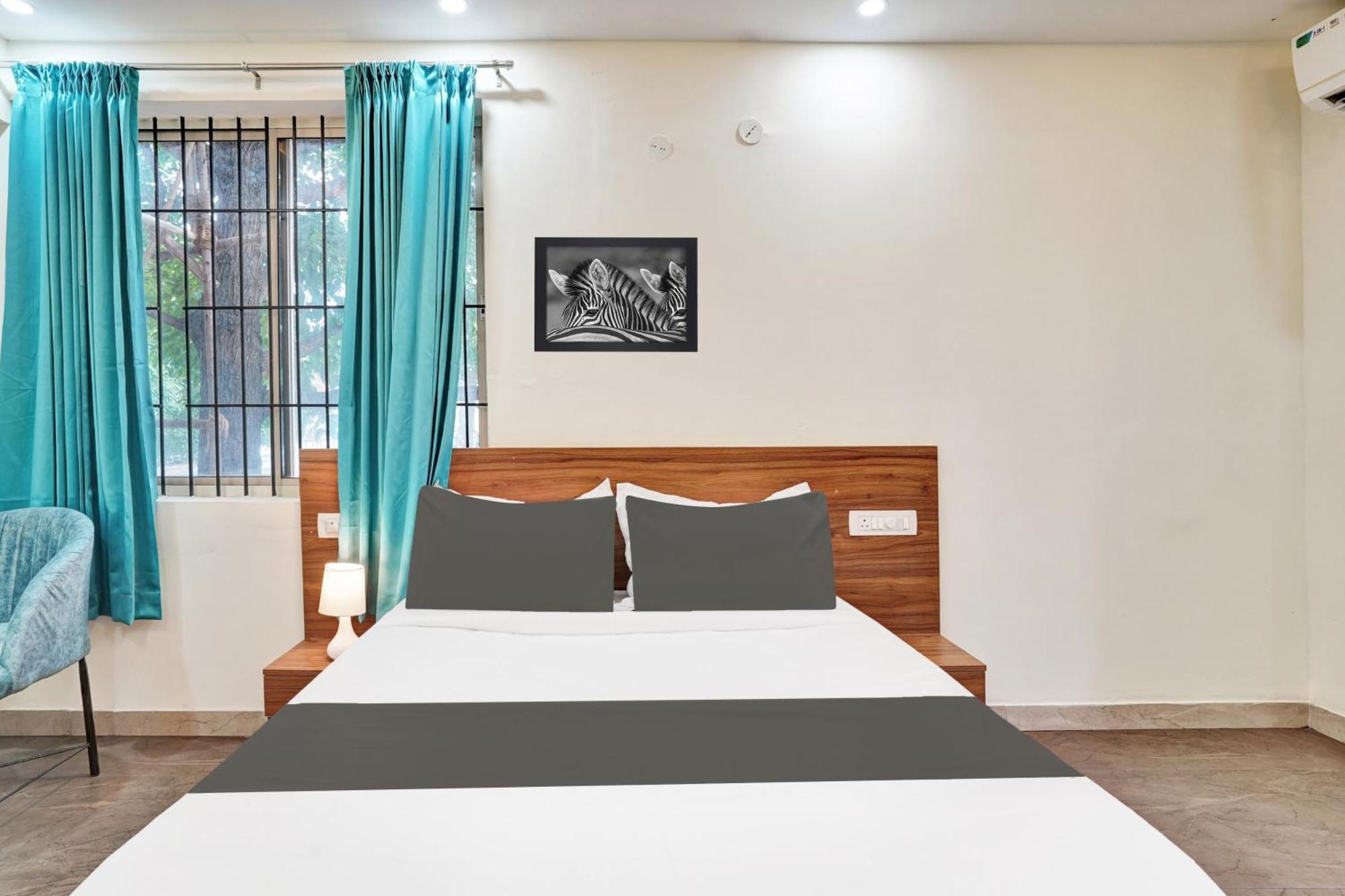 Hotel O Gayathri Metro Deluxe บังกาลอร์ ภายนอก รูปภาพ